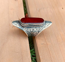 Aqeeq Agate Saddle Ring: Afghan Wirework Silver Ring, Size 9