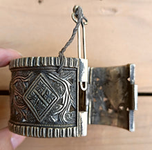 silver cuff bracelet- Tribal one of a kind VINTAGE Bracelet- Boho cuff-Stone bracelet- Nomad Afghan Cuff Bracelet.Gold Cuff- silver Bracelet