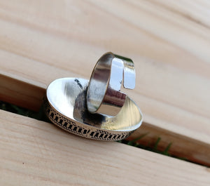 Handmade Lapis Lazuli Signet Ring: Afghan Tribal Jewelry