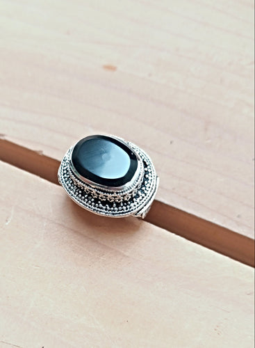 Vintage Black Aqeeq Ring: Afghan Cutwork German Silver, Size 8