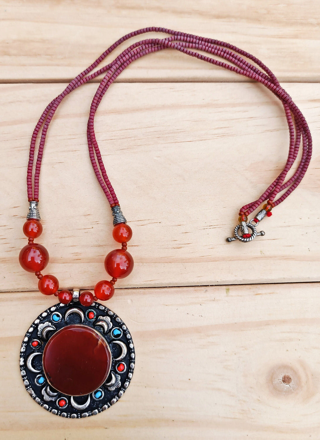 Handmade Maroon Aqeeq Pendant Necklace: Kazakh German Silver Beaded Jewelry
