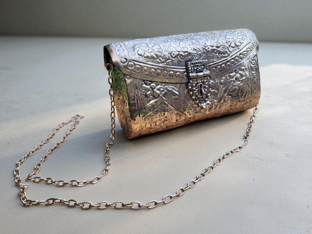 Handcrafted Silver Brass Clutch Bag: Vintage-Style Arabian Design