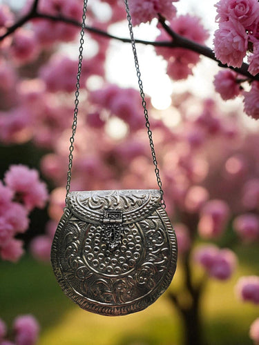 Handcrafted Silver Metal Clutch Bag: Boho Tribal Design