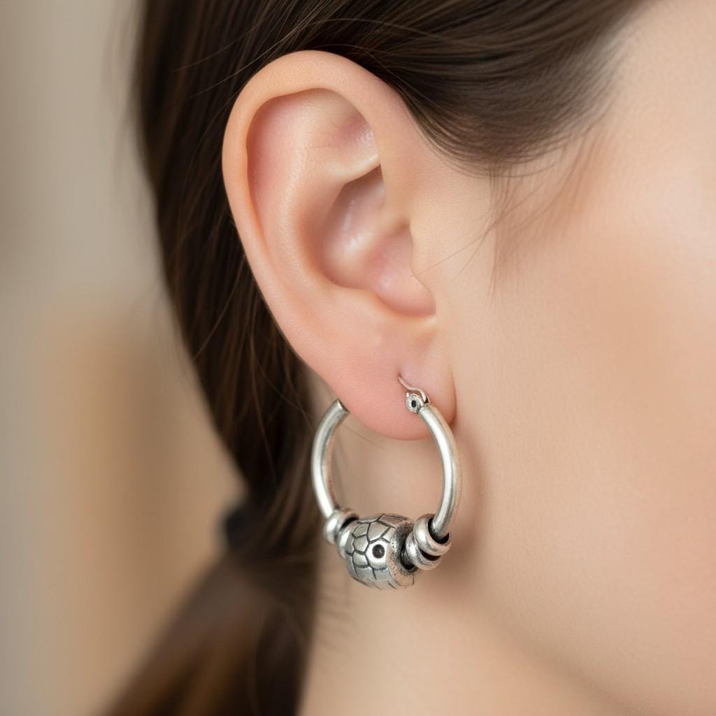 Gilit Silver Boho Hoop Earrings: Tribal Henna Design