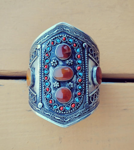 Vintage Turkmen Aqeeq Cuff Bracelet – Afghan Kuchi Jewelry
