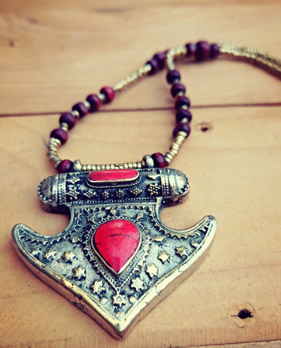 Statement Pendant- Chain necklace-Beaded necklace- Kazakh necklace- Afghan pendant- Maroon aqeeq necklace- Chain pendants- Handmade necklace